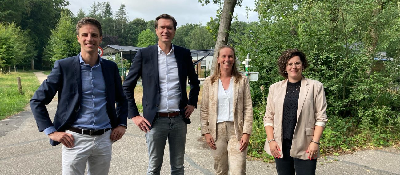 Foto ondertekening AO Velp 2